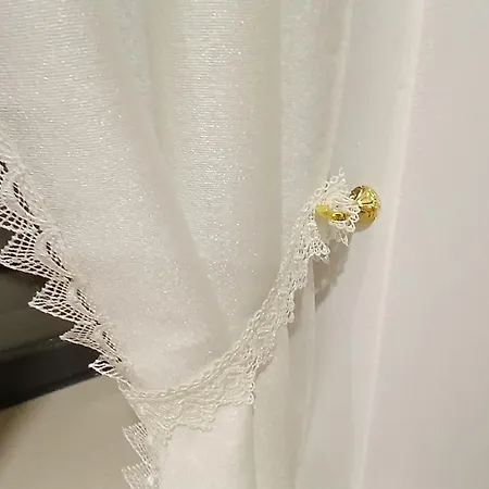 Beautiful With Private Wc And Shower In A In Centre
