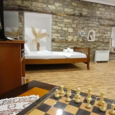 Beautiful With Private Bathroom In Old Centre Gjirokastër