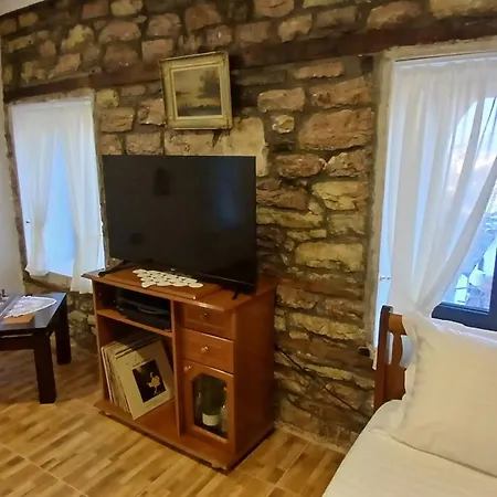 Beautiful With Private Bathroom In Old Centre Appartamento